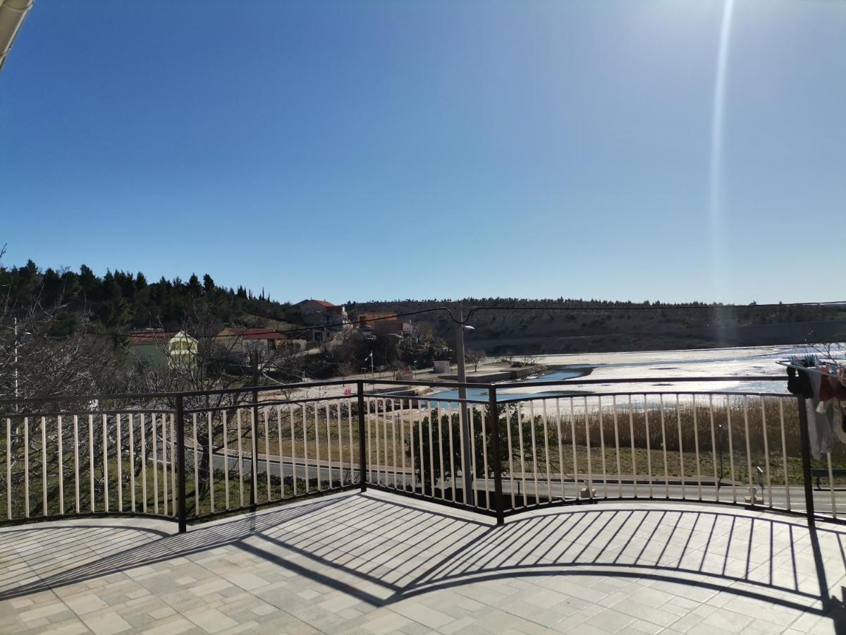 Apartman Modric Apartment Селине Екстериор снимка